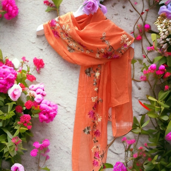 🌸 Boho Embroidered Large Scarf - Picture 2 of 4